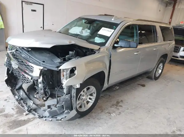 1GNSKHKCXHR206188 2017 CHEVROLET SUBURBAN - Image 2