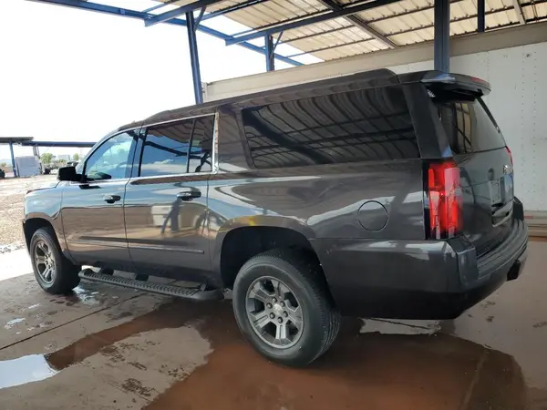 1GNSKHKCXHR226053 2017 CHEVROLET SUBURBAN - Image 2