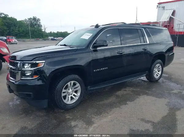 1GNSKHKCXHR236114 2017 CHEVROLET SUBURBAN - Image 2