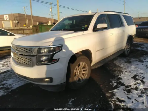 1GNSKHKCXHR301558 2017 CHEVROLET SUBURBAN - Image 2