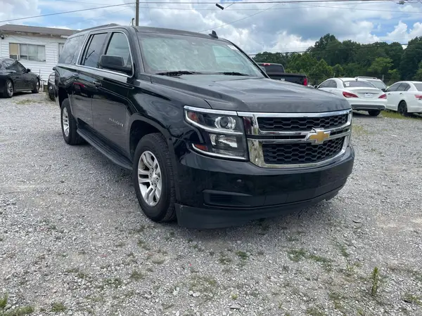 1GNSKHKCXHR320983 2017 CHEVROLET SUBURBAN - Image 1