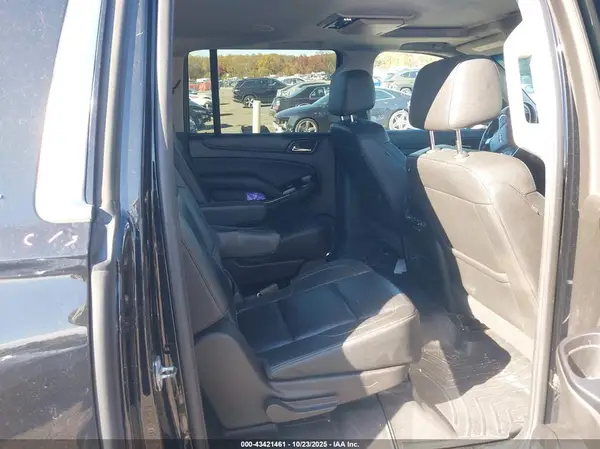 1GNSKHKCXHR369343 2017 CHEVROLET SUBURBAN - Image 8