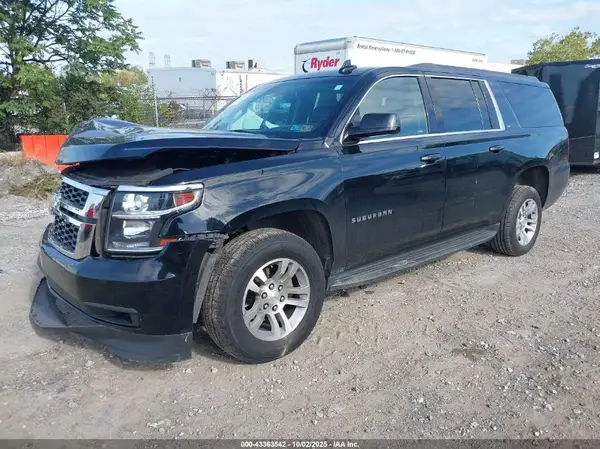 1GNSKHKCXJR235471 2018 CHEVROLET SUBURBAN - Image 2