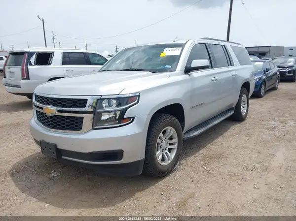 1GNSKHKCXJR334078 2018 CHEVROLET SUBURBAN - Image 2