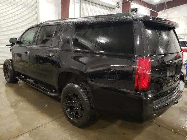 1GNSKHKCXJR375438 2018 CHEVROLET SUBURBAN - Image 2