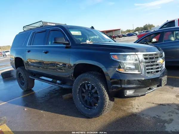 1GNSKHKCXKR178822 2019 CHEVROLET SUBURBAN - Image 1