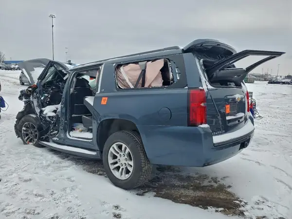 1GNSKHKCXKR267158 2019 CHEVROLET SUBURBAN - Image 2