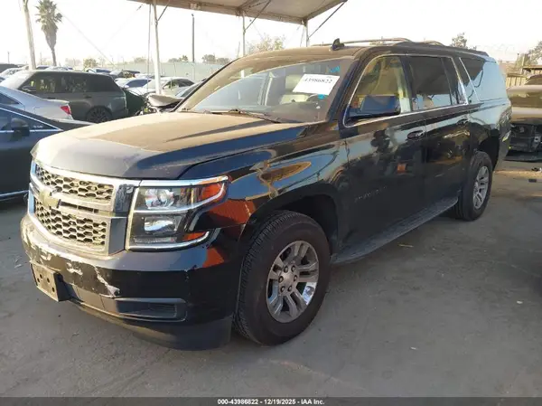 1GNSKHKCXKR293985 2019 CHEVROLET SUBURBAN - Image 2