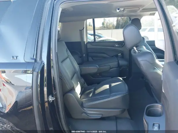 1GNSKHKCXKR297261 2019 CHEVROLET SUBURBAN - Image 8
