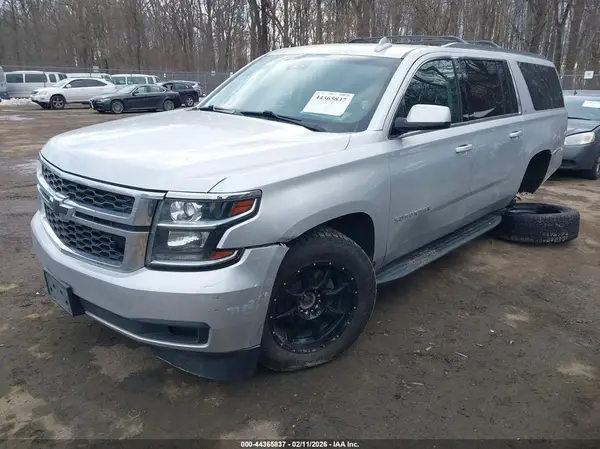 1GNSKHKCXKR305911 2019 CHEVROLET SUBURBAN - Image 2