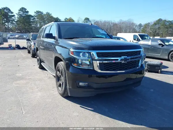 1GNSKHKCXKR306752 2019 CHEVROLET SUBURBAN