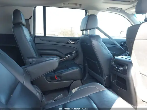 1GNSKHKCXKR306752 2019 CHEVROLET SUBURBAN - Image 8
