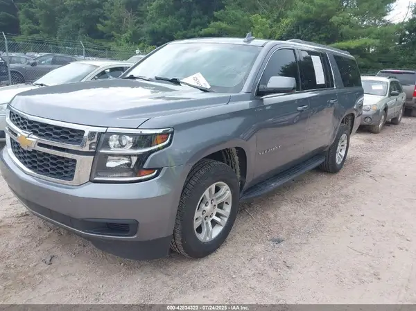 1GNSKHKCXKR364909 2019 CHEVROLET SUBURBAN - Image 2