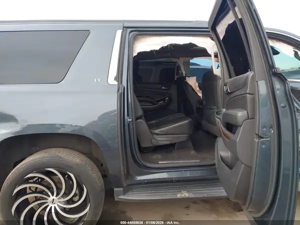 1GNSKHKCXLR236140 2020 CHEVROLET SUBURBAN - Image 8
