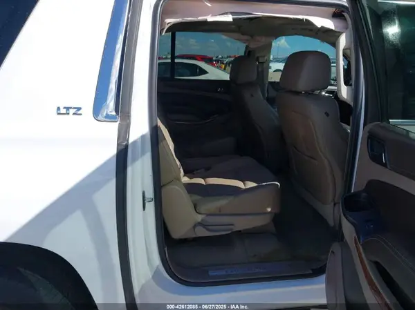 1GNSKJKC0GR109295 2016 CHEVROLET SUBURBAN - Image 8