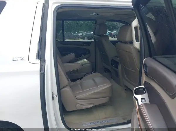 1GNSKJKC0GR223605 2016 CHEVROLET SUBURBAN - Image 8