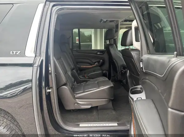 1GNSKJKC0GR282766 2016 CHEVROLET SUBURBAN - Image 8