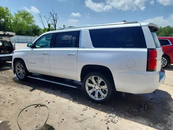 1GNSKJKC0GR344909 2016 CHEVROLET SUBURBAN - Image 2