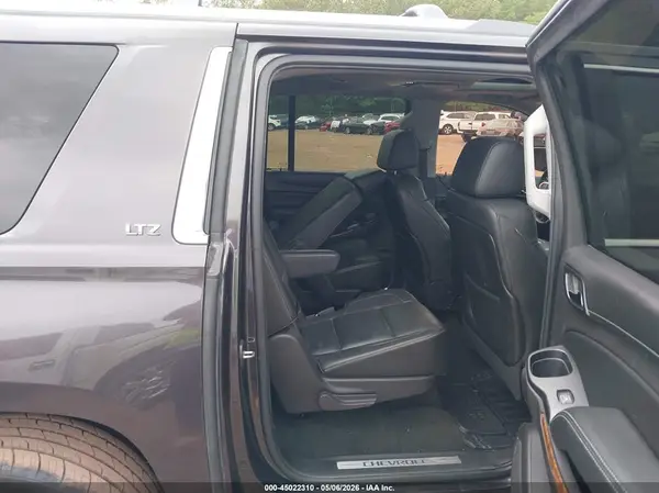1GNSKJKC0GR385153 2016 CHEVROLET SUBURBAN - Image 8