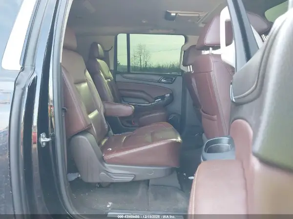 1GNSKJKC0HR122842 2017 CHEVROLET SUBURBAN - Image 8