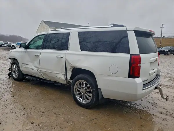 1GNSKJKC0HR224562 2017 CHEVROLET SUBURBAN - Image 2