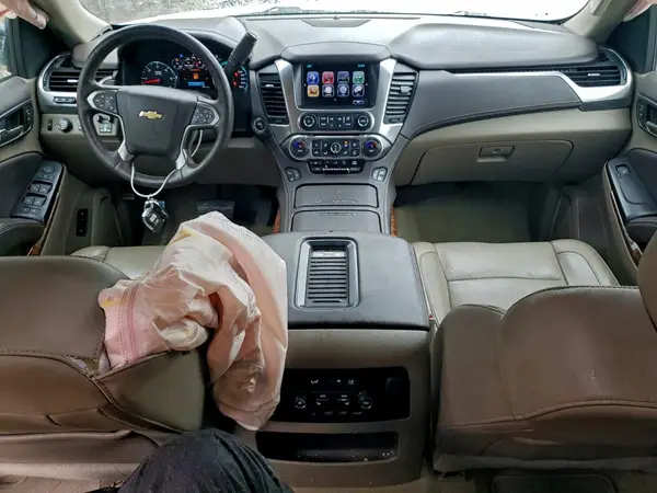 1GNSKJKC0HR224562 2017 CHEVROLET SUBURBAN - Image 8