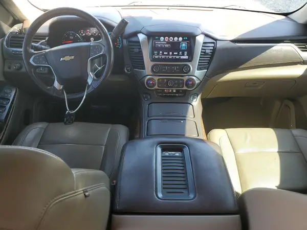 1GNSKJKC0HR243774 2017 CHEVROLET SUBURBAN - Image 8