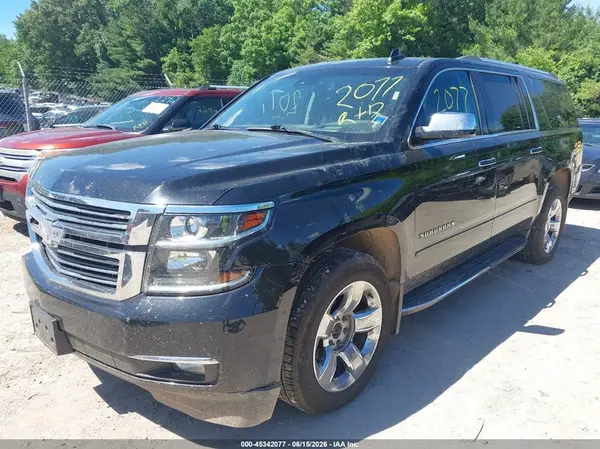 1GNSKJKC0HR249364 2017 CHEVROLET SUBURBAN - Image 2