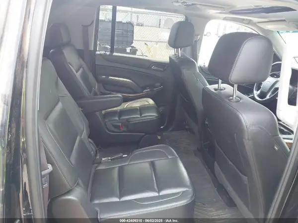 1GNSKJKC0HR266648 2017 CHEVROLET SUBURBAN - Image 8