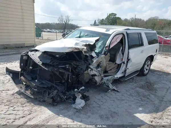 1GNSKJKC0HR288648 2017 CHEVROLET SUBURBAN - Image 2