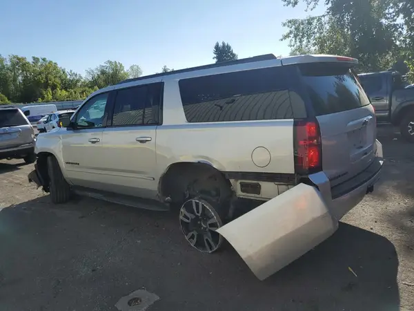 1GNSKJKC0KR218879 2019 CHEVROLET SUBURBAN - Image 2