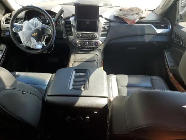 1GNSKJKC0KR218879 2019 CHEVROLET SUBURBAN - Image 8