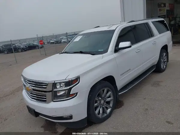 1GNSKJKC1GR163835 2016 CHEVROLET SUBURBAN - Image 2