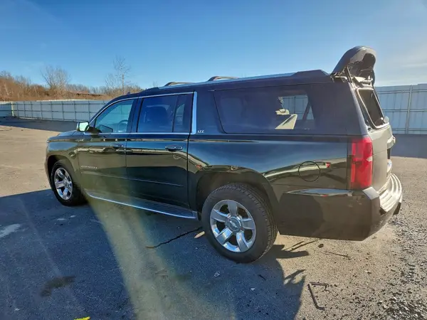 1GNSKJKC1GR302605 2016 CHEVROLET SUBURBAN - Image 2