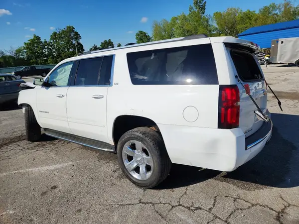 1GNSKJKC1GR453542 2016 CHEVROLET SUBURBAN - Image 2