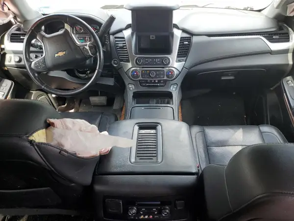 1GNSKJKC1GR468509 2016 CHEVROLET SUBURBAN - Image 8