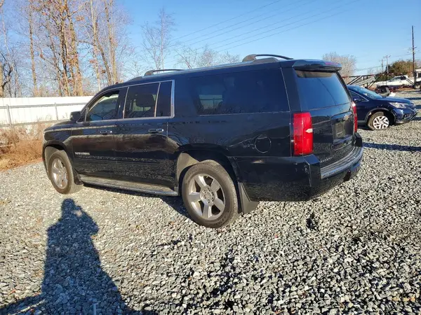 1GNSKJKC1HR142128 2017 CHEVROLET SUBURBAN - Image 2