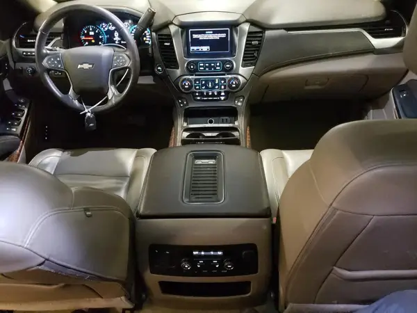 1GNSKJKC1HR153226 2017 CHEVROLET SUBURBAN - Image 8