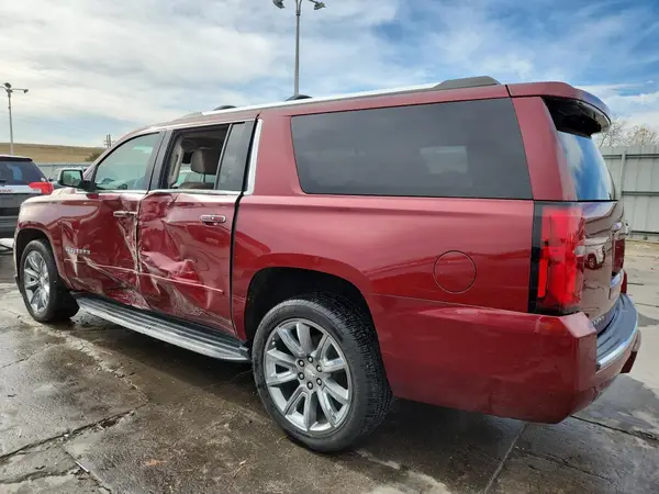 1GNSKJKC1HR231844 2017 CHEVROLET SUBURBAN - Image 2