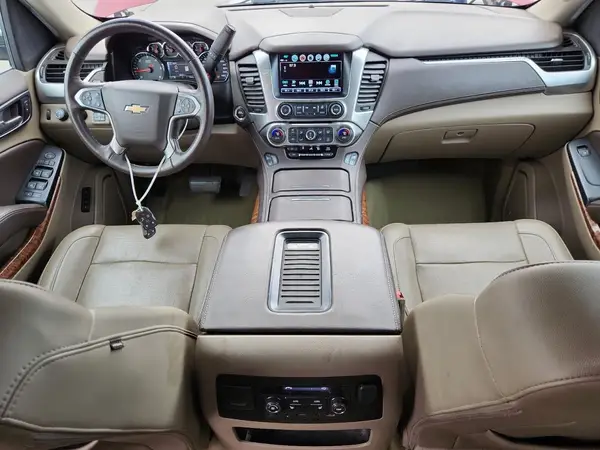 1GNSKJKC1HR231844 2017 CHEVROLET SUBURBAN - Image 8