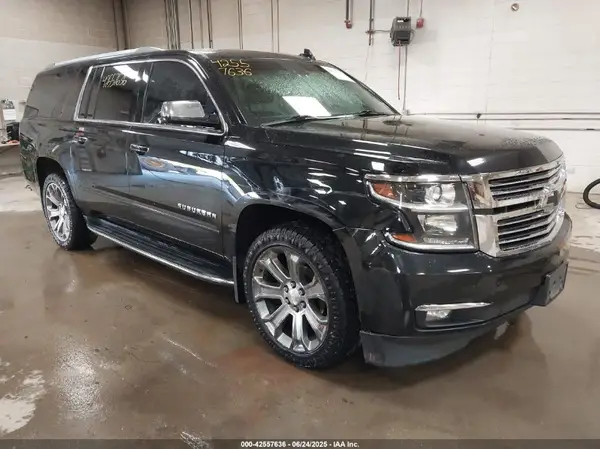 1GNSKJKC1HR237367 2017 CHEVROLET SUBURBAN - Image 1