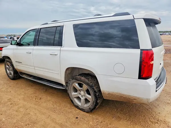 1GNSKJKC1HR339896 2017 CHEVROLET SUBURBAN - Image 2