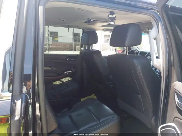 1GNSKJKC1HR394798 2017 CHEVROLET SUBURBAN - Image 8