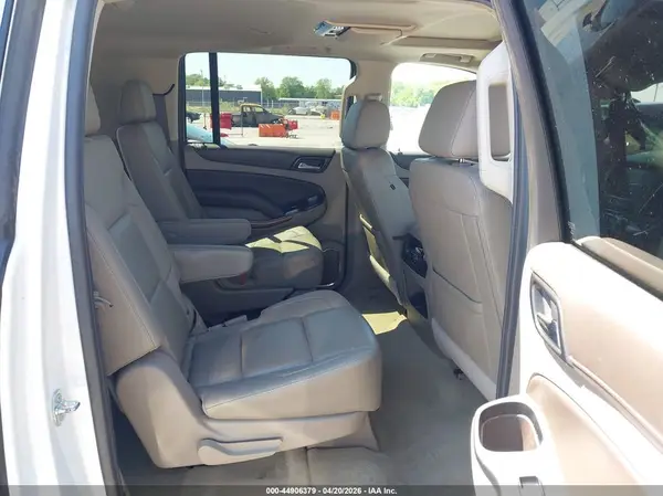 1GNSKJKC1JR258841 2018 CHEVROLET SUBURBAN - Image 8