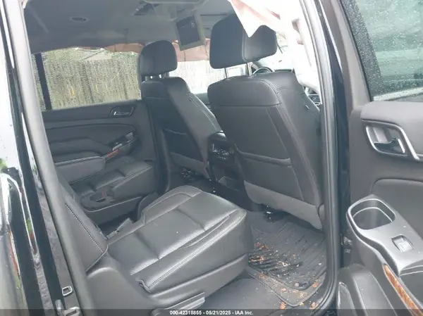 1GNSKJKC1KR147532 2019 CHEVROLET SUBURBAN - Image 8