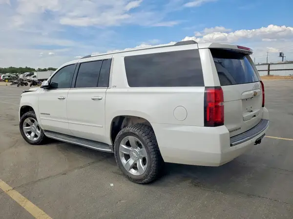 1GNSKJKC2GR169529 2016 CHEVROLET SUBURBAN - Image 2