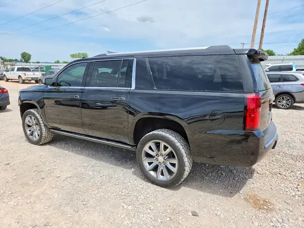 1GNSKJKC2GR230295 2016 CHEVROLET SUBURBAN - Image 2