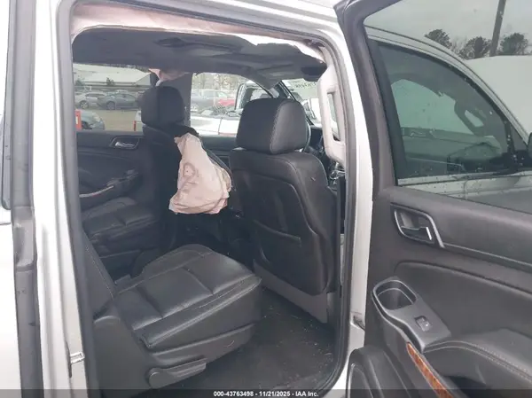 1GNSKJKC2GR475792 2016 CHEVROLET SUBURBAN - Image 8