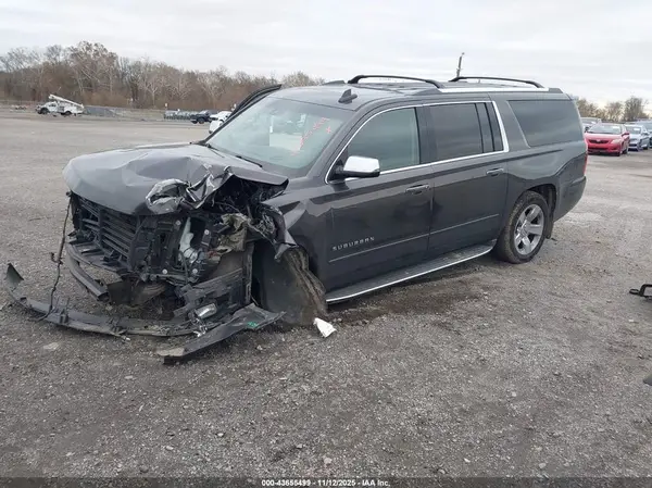 1GNSKJKC2HR175185 2017 CHEVROLET SUBURBAN - Image 2