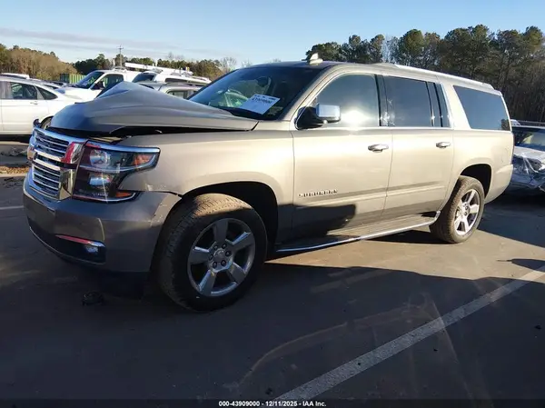 1GNSKJKC2JR167075 2018 CHEVROLET SUBURBAN - Image 2